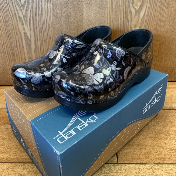 dansko professional floral metallic patent